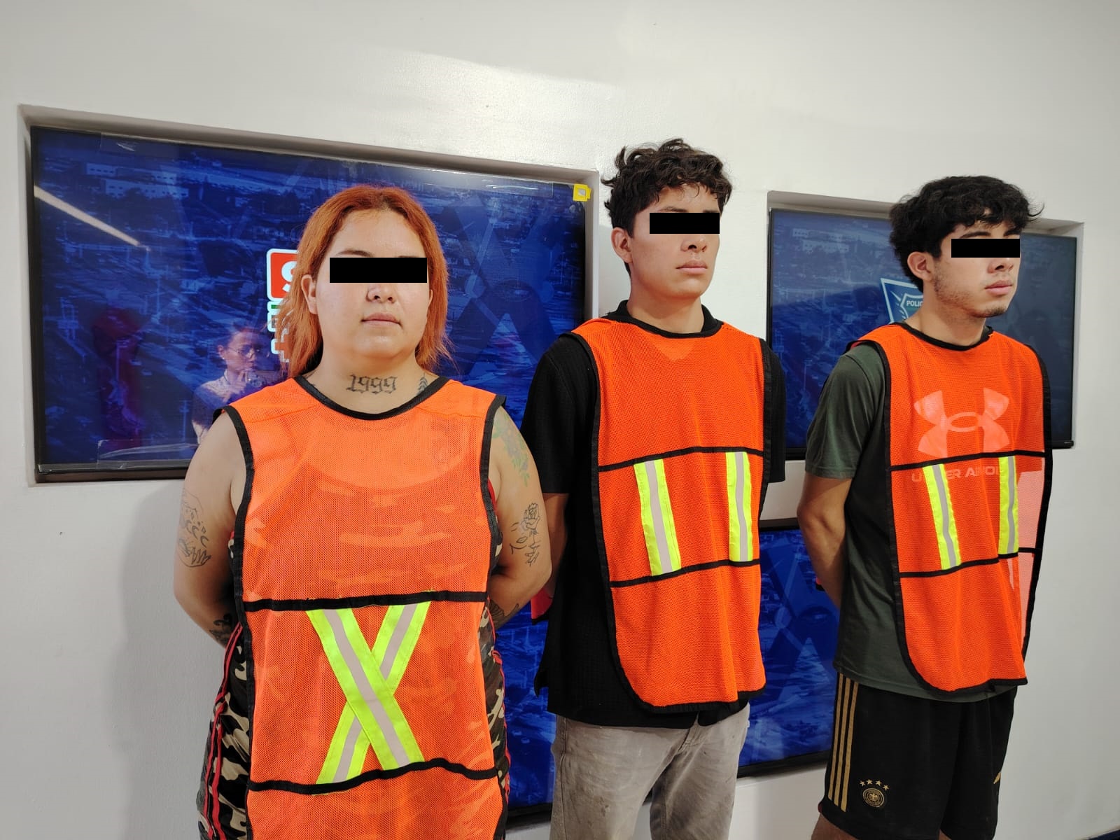 Tres personas fueron detenidas en la colonia José Martí tras una revisión a un Nissan Altima blanco.