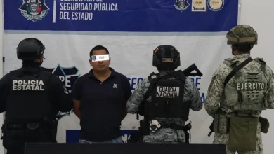 Autoridades detuvieron en Ciudad Juárez a un presunto huachicolero de 21 años tras asegurar un camión cisterna con diésel de presunta procedencia ilegal en la colonia El Sauzal.