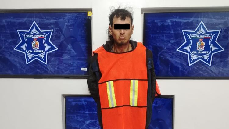 El detenido fue señalado por las víctimas de despojarlas de sus teléfonos celulares mediante amenazas con un arma de fuego.