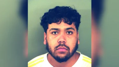 El joven de 21 años fue detenido casi tres semanas después del accidente en el que perdió la vida un hombre de 76 años en el Loop 375.