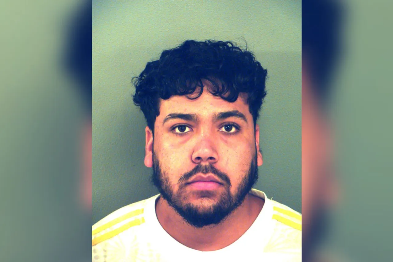 El joven de 21 años fue detenido casi tres semanas después del accidente en el que perdió la vida un hombre de 76 años en el Loop 375.