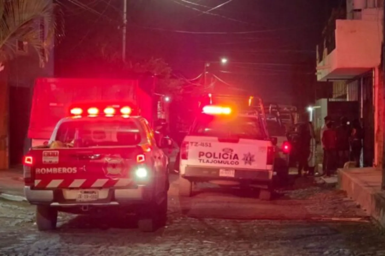 Los menores, de 3, 7 y 9 años, sobrevivieron y permanecen bajo resguardo; Fabiola “N” fue ingresada al Penal de Puente Grande.