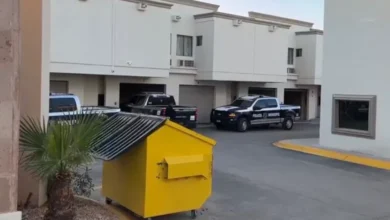 El ataque ocurrió en el Motel Las Palmas; la víctima permanece hospitalizada en estado delicado y el señalado sigue prófugo.