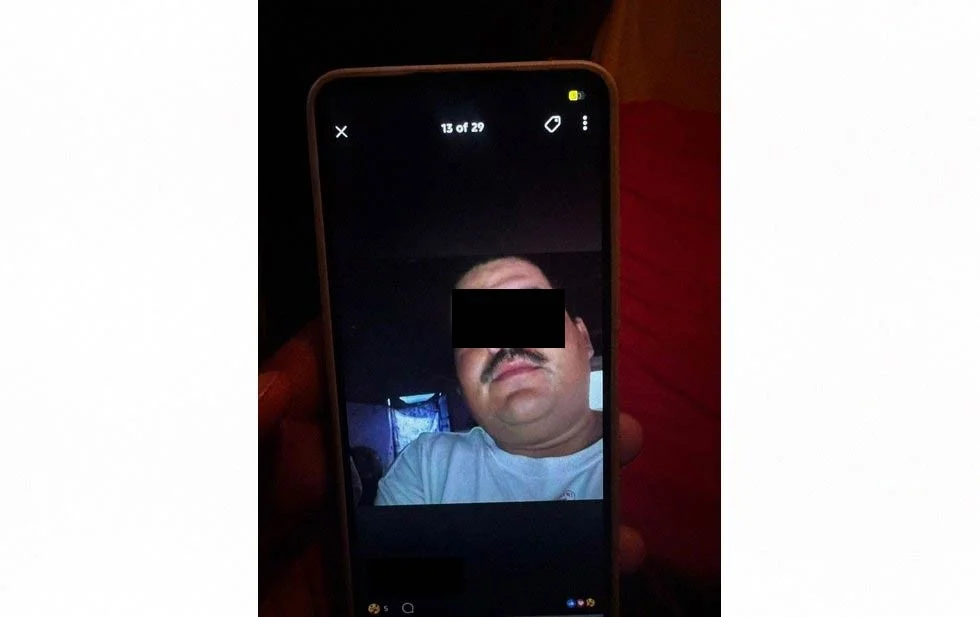 La víctima, identificada como José Armando E., fue atacada cuando subía a su camioneta en la colonia Del 57. De manera preliminar, la Fiscalía investiga como principal sospechoso a un hombre que presuntamente ya los había amenazado.