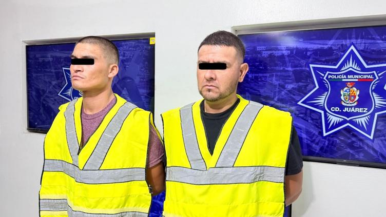 Capturan a dos presuntos asaltantes con arma y cristal en la colonia Colonial 1