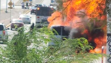 Camioneta en llamas avanza sola por el bulevar Zaragoza 2