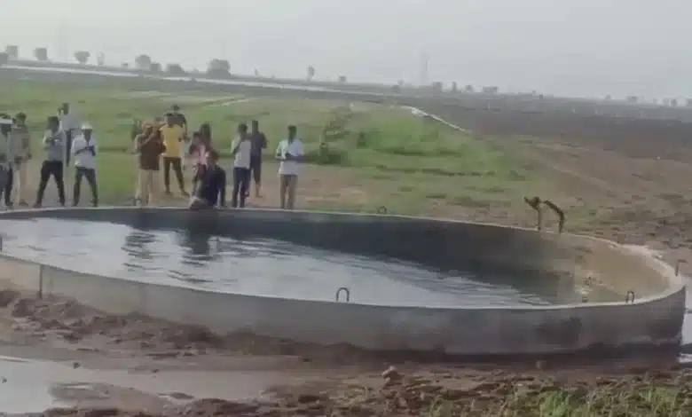 Pozo de agua se mueve solo y desconcierta a expertos 1 Pozo de agua de Morbi, India, cuya superficie presentó movimientos rítmicos