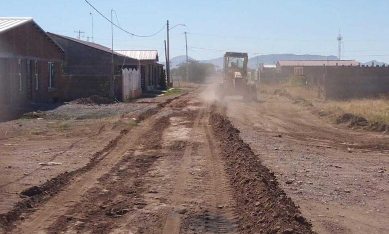 Municipio inicia rastreo de calles de terracería en 60 colonias de Juárez 1 Arranque del programa municipal de rastreo de calles de terracería en Ciudad Juárez