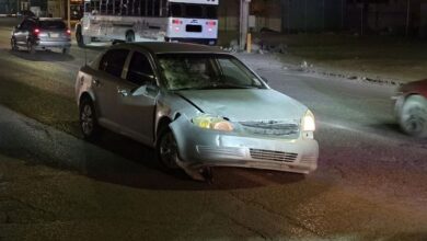 Arr0lló a hombre en la Talamás e intentó huir 4 Automóvil involucrado en atropello sobre el bulevar Manuel Talamás Camandari