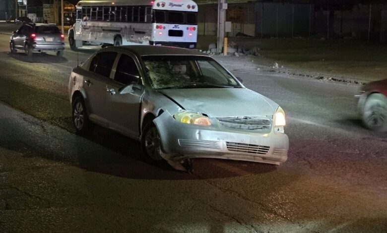 Arr0lló a hombre en la Talamás e intentó huir 1 Automóvil involucrado en atropello sobre el bulevar Manuel Talamás Camandari