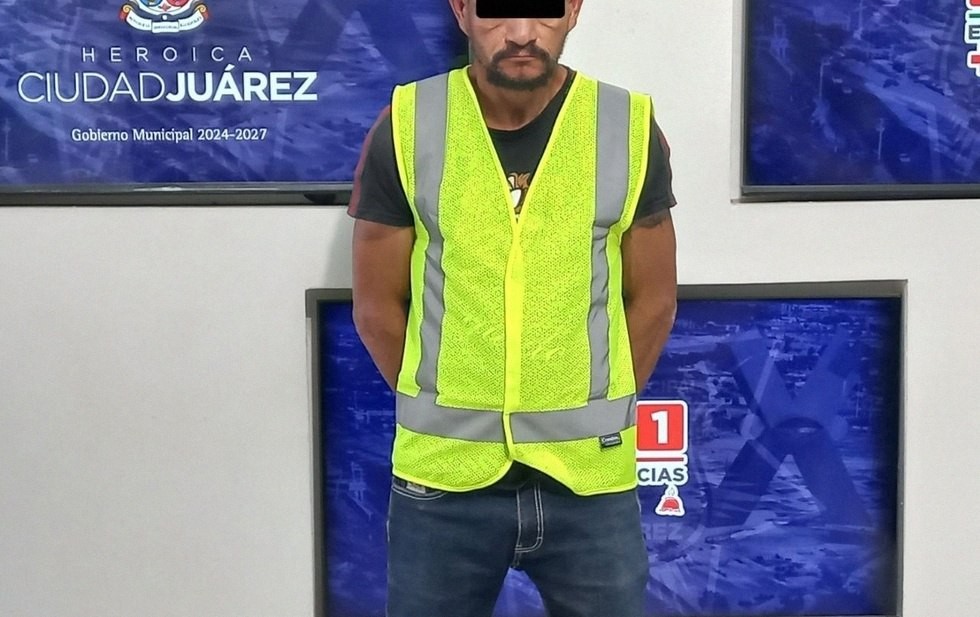 Patrulla de la Policía Municipal de Ciudad Juárez durante un operativo de seguridad