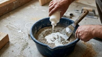 La mezcla de cemento con pegamento blanco para reparaciones 1