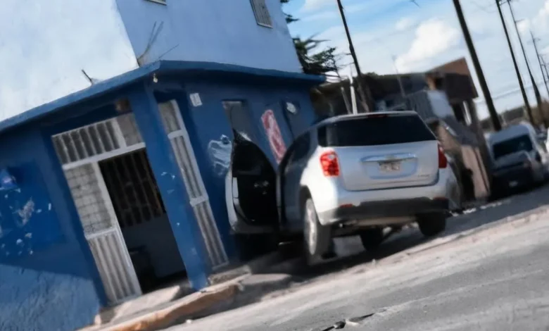 Ch0c4 contra casa de la colonia Primero de Mayo 1 Camioneta que chocó contra una casa de la colonia Primero de Mayo en Ciudad Juárez