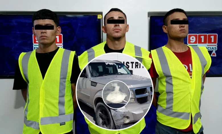 Policías municipales realizaron la intervención en la Unidad Habitacional Benito Juárez; la camioneta tenía un reporte de robo fechado el 28 de febrero de 2026.