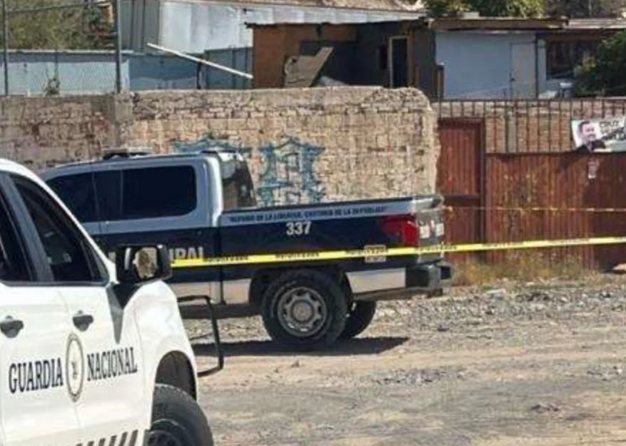 As3sin4n a hombre y mujer en vivienda de la colonia Azteca