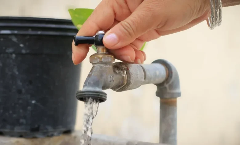 Sin agua estas colonias el lunes por instalación de tubería 1
