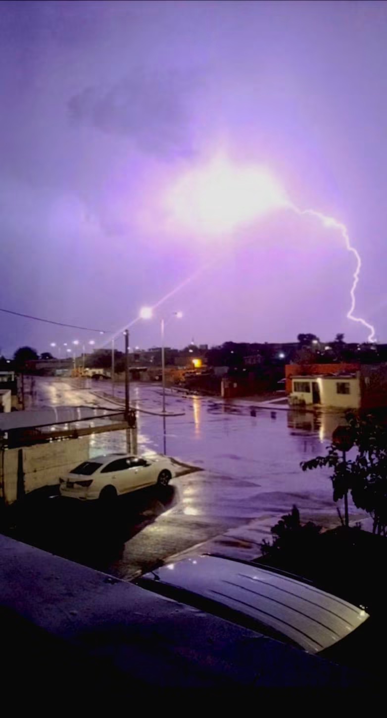 Noche de tormenta eléctrica en Ciudad Juárez 2 Fotografía: Emanuel Gutiérrez