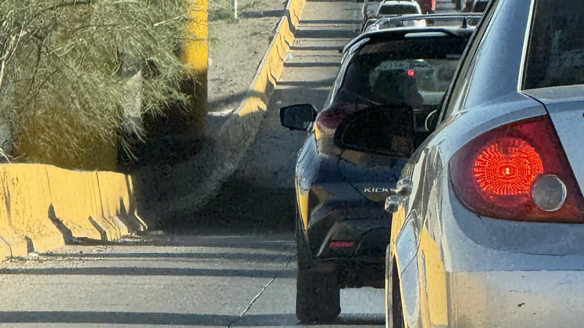 Regreso a clases provoca más tráfico en avenidas de Juárez