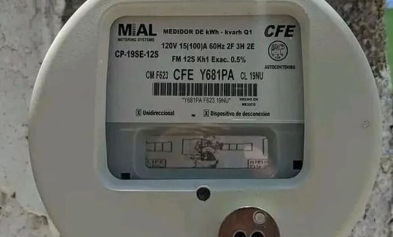 ¿Pagas mucho de luz? Así puedes detectar si tu medidor de CFE está descalibrado 1 Medidor de CFE utilizado para registrar el consumo de energía eléctrica