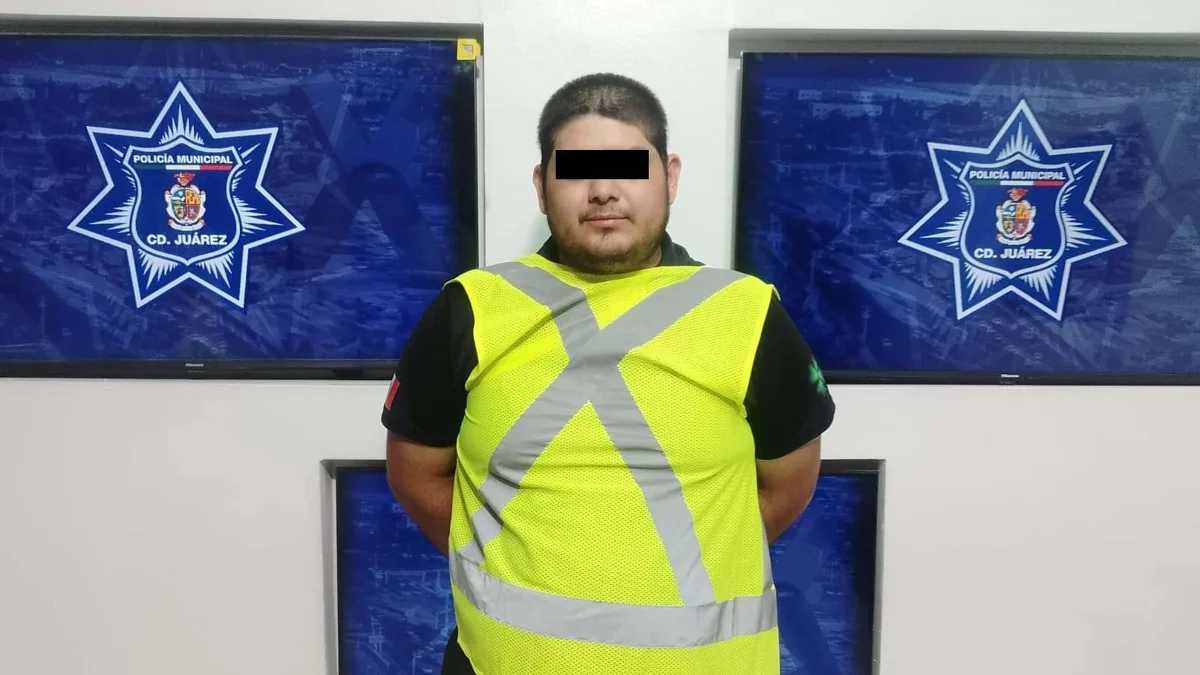 Réplica de pistola asegurada durante una detención en Ciudad Juárez
