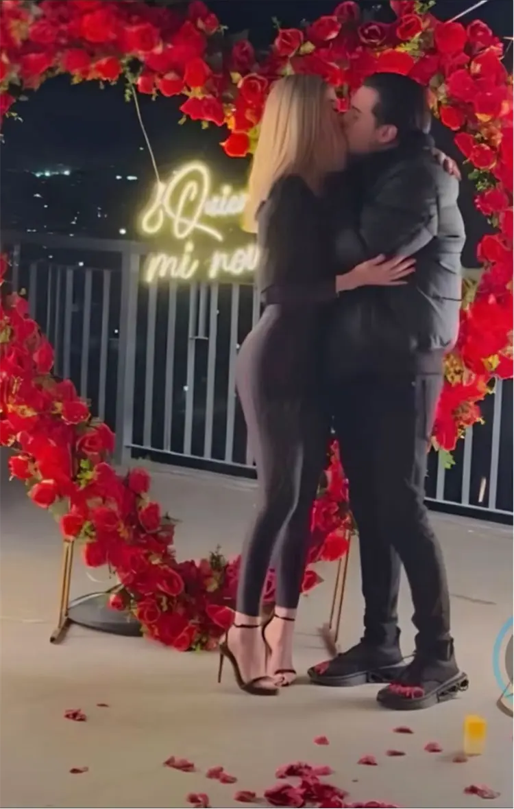 Reaparecen fotos de Valeria Márquez junto a presunto hijo del “R1” 2