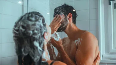 Bañarse en pareja puede fortalecer la relación, afirma psicólogo 2
