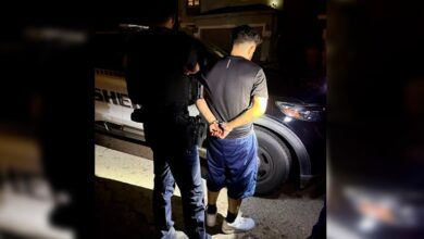 Agentes del Sheriff de El Paso durante un operativo relacionado con una persecución