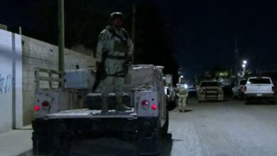 Hallan machete y auto con sangre en cateo de casa de tiroteo 2