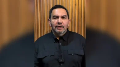 Acusa Cruz Pérez Cuéllar al PAN de guerra sucia contra Morena 2 El alcalde con licencia señaló a la gobernadora Maru Campos y al PAN por los espectaculares con la frase “Muerte y Morena es lo mismo”; en el material difundido no se incluye una respuesta de los aludidos.