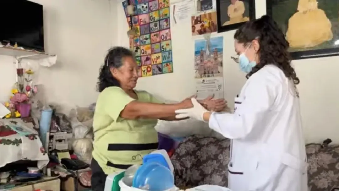 El personal de Salud Casa por Casa podrá emitir recetas para padecimientos agudos leves y enfermedades crónicas; los fármacos serán entregados en puntos habilitados.