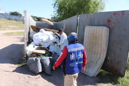 Restan dos días de destilichadero en Los Ojitos, Azteca y Anapra 1 Contenedor de destilichadero instalado en una colonia de Ciudad Juárez