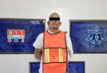 Detienen a hombre por vi0lencia familiar; lo investigan por fem1nicidio en Juárez 1 El arresto ocurrió en Infonavit Casas Grandes; policías localizaron una mochila con ropa que presentaba aparentes manchas de sangre.