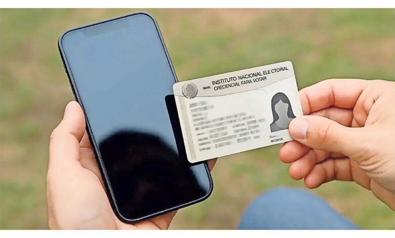 Se acaba el tiempo para vincular celulares 1 Teléfono celular durante el proceso de vinculación de una línea de prepago con la CURP