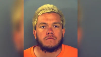 Detienen a hombre acus4do de t0c4r a dos mujeres en comercios de El Paso 2