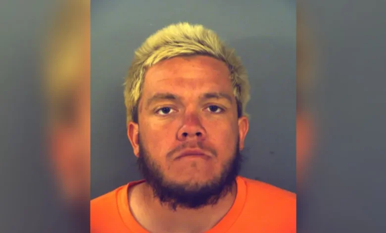 Detienen a hombre acus4do de t0c4r a dos mujeres en comercios de El Paso 1