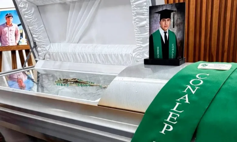 Luto en el Conalep tras el h0mic1d1o de Ricardo, de 17 años, durante una r1ña 1 Plantel Conalep 2 de Saltillo que lamentó la muerte del estudiante Ricardo Hernández Contreras
