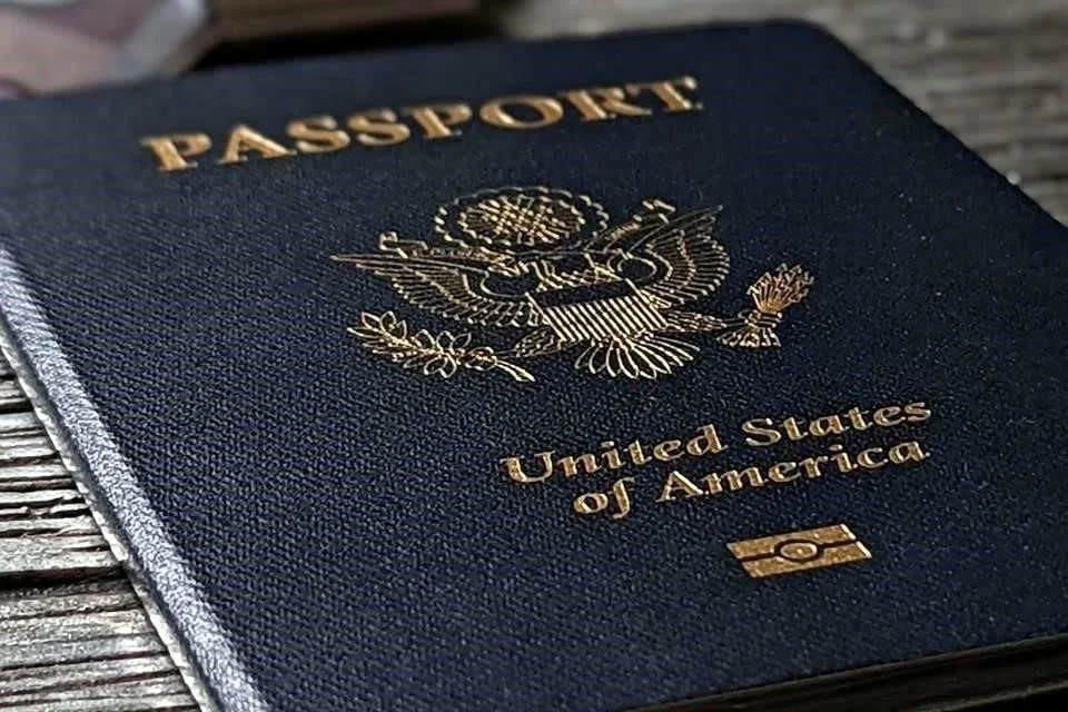 Pasaporte y documentación para solicitar visas de inmigrante de Estados Unidos