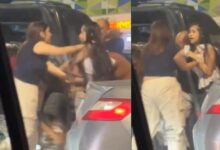Captaron fuerte pelea entre mujeres en Las Torres; así ocurrió 4 Cuatro mujeres intercambiaron golpes y jalones de cabello en el estacionamiento de un centro comercial de Ciudad Juárez; un hombre intervino para separarlas.