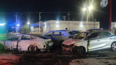 Investigan posible v3ng4nza de exempleados por inc3nd1o de autos en agencia 2 Agencia automotriz de Ciudad Juárez donde investigan el incendio de cuatro autos