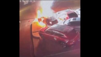 Viralizan video del inc3nd1o de vehículos en agencia de Ciudad Juárez 3 Vehículo incendiado en una agencia automotriz de Ciudad Juárez