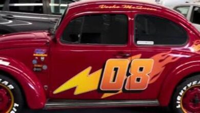 Familia juarense transforma vocho en Rayo McQueen y sorprenden en calles 3