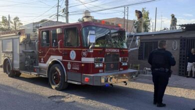 Bomberos controlaron el fu3g0 en un aire acondicionado de una vivienda de Morelos 3 5 Unidad de bomberos durante la atención de un fuego en una vivienda de la colonia Morelos 3