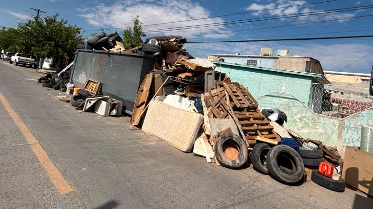Organización vecinal, clave para llevar Punto Limpio a las colonias de Juárez 1 Contenedor del programa Punto Limpio a tu Colonia en Ciudad Juárez