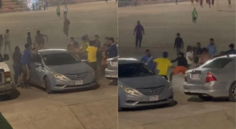 Pelea campal captada dentro de una cancha de futbol en Ciudad Juárez