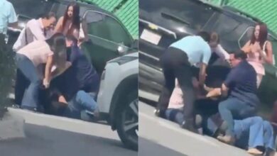 Pelea entre dos hombres en el estacionamiento de Alameda Iglesias en Ciudad Juárez