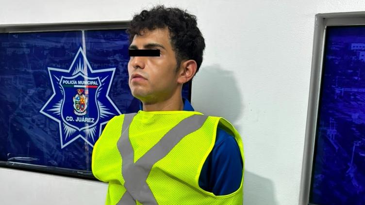 Detienen a hombre investigado por r0b0s en Ampliación Felipe Ángeles 1 Cruce de las calles Rocinante y Jamelgo donde policías municipales realizaron la detención