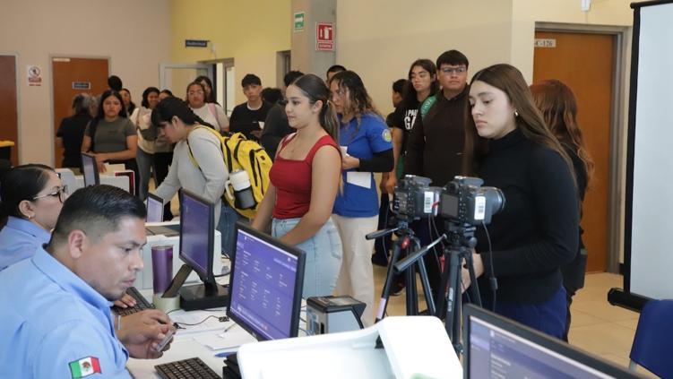 Licencias en la UACJ: módulo móvil visitará los campus 1 Unidad móvil de licencias de conducir en los campus de la UACJ
