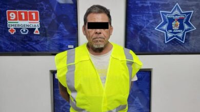 Sujeto intentó prender fuego a su esposa e hija 2 Policías municipales durante una intervención en Ciudad Juárez