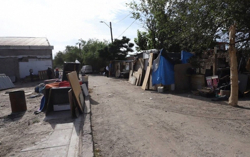 Retiro de viviendas improvisadas en la Zona Centro de Ciudad Juárez