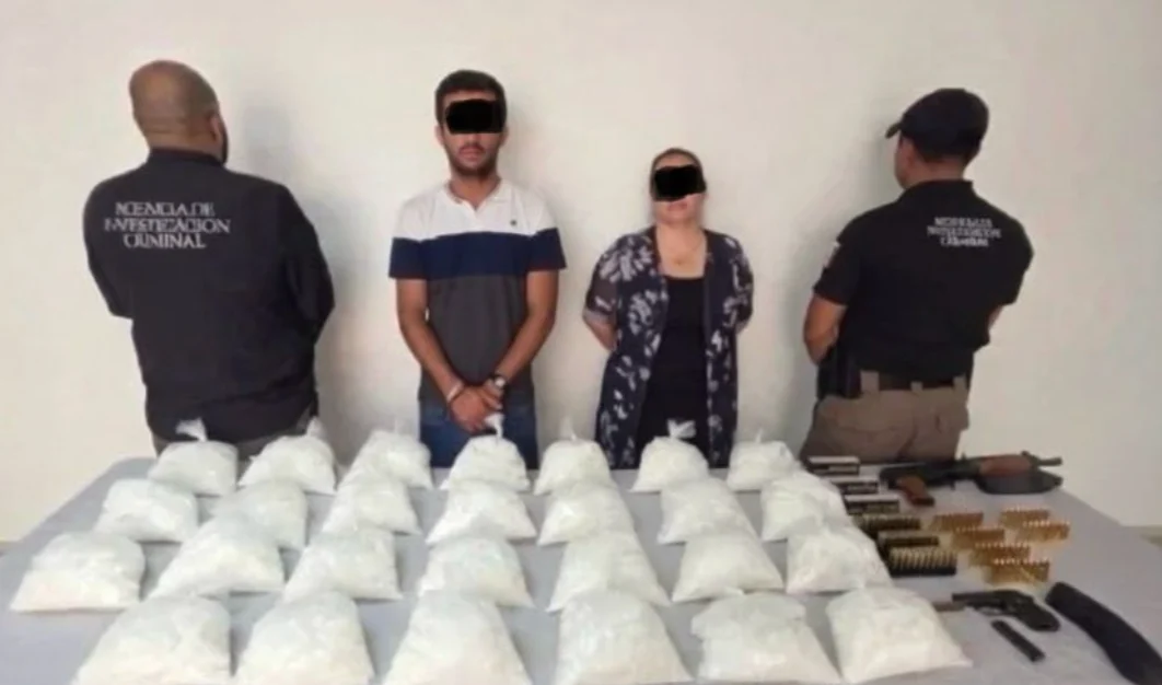 Detienen a dos con 30 kilos de m3tanf3t4min4 y arm4s en la México 45
